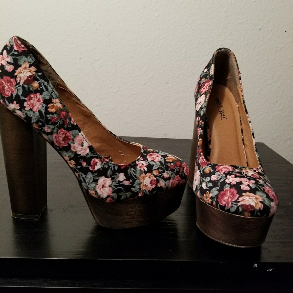 Floral platform
